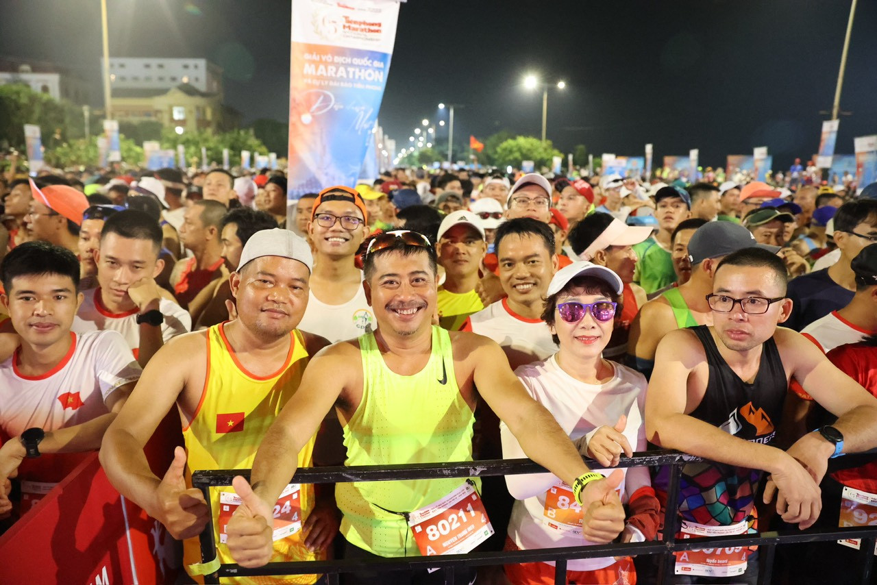 Tiền Phong Marathon 2024: Trên bục vinh quang ảnh 23