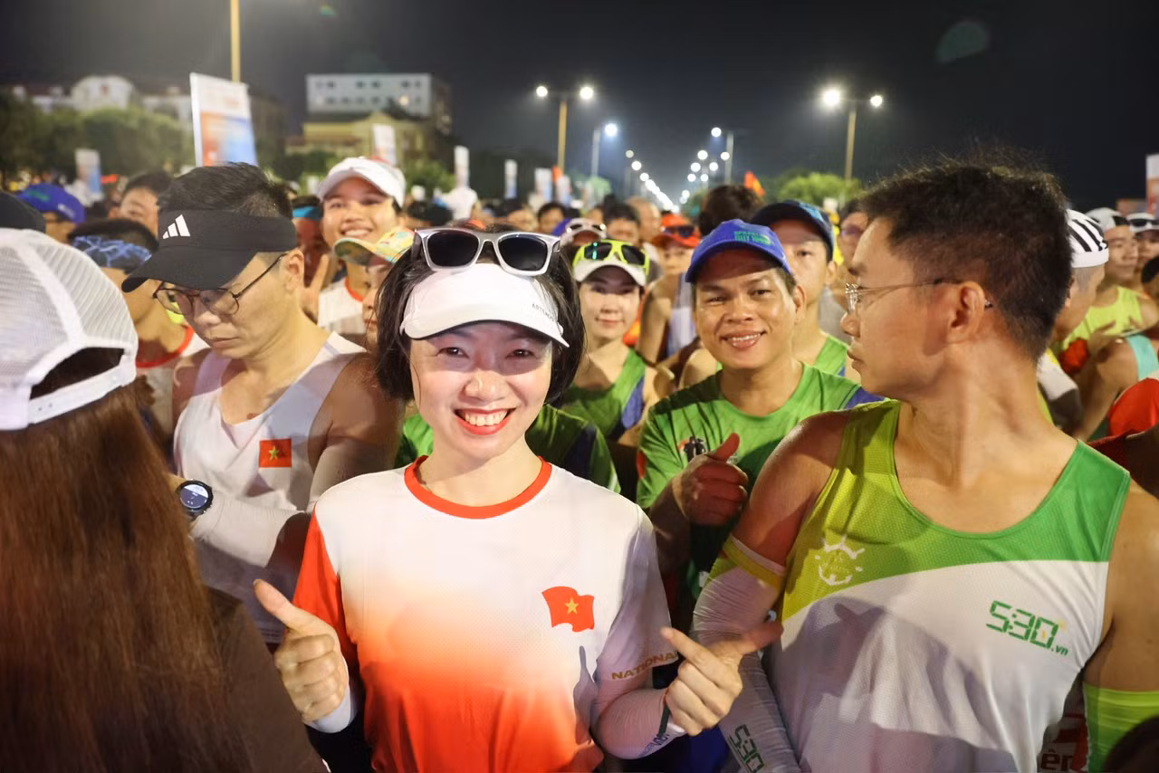 Tiền Phong Marathon 2024: Trên bục vinh quang ảnh 24