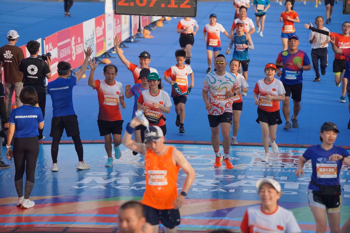Tiền Phong Marathon 2024: Trên bục vinh quang ảnh 140