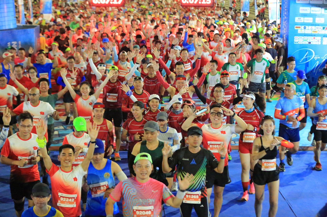 Tiền Phong Marathon 2024: Trên bục vinh quang ảnh 49