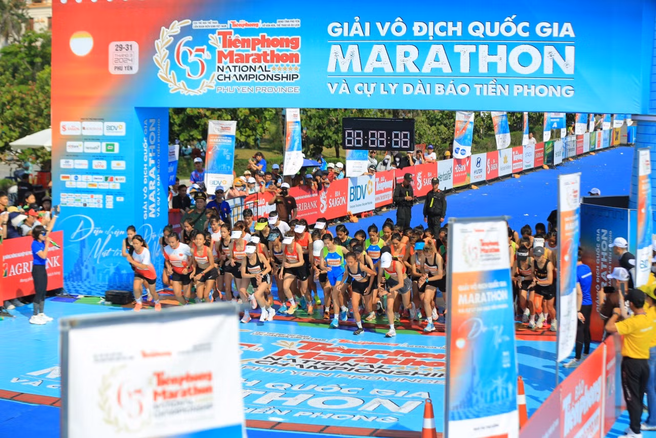 Tiền Phong Marathon 2024: Trên bục vinh quang ảnh 194