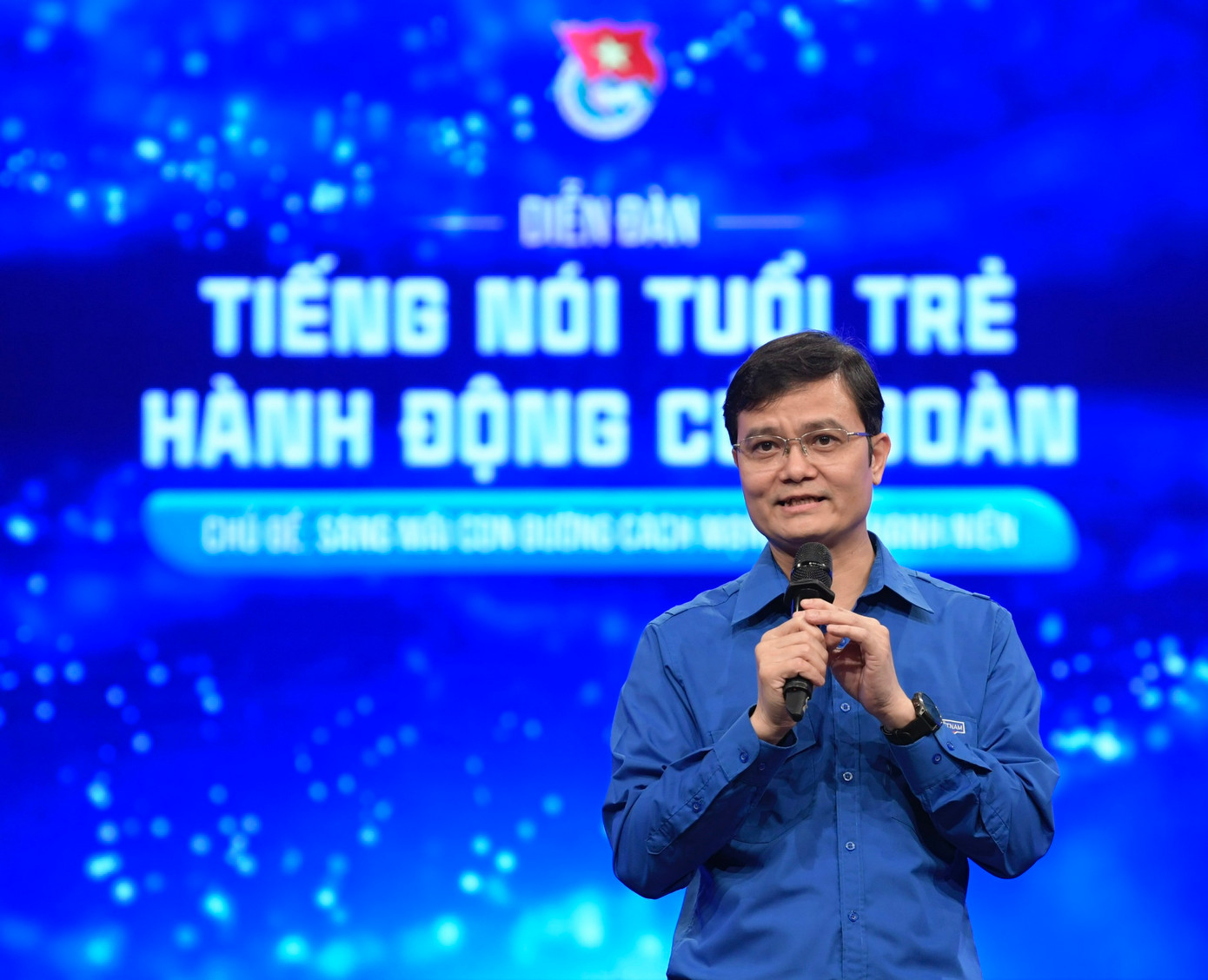 Bí thư thứ nhất T.Ư Đoàn Bùi Quang Huy ghi nhận kiến nghị thành lập cộng đồng sinh viên chuyên ngành là giải pháp tốt để hỗ trợ nhau trong học tập, lao động sản xuất.