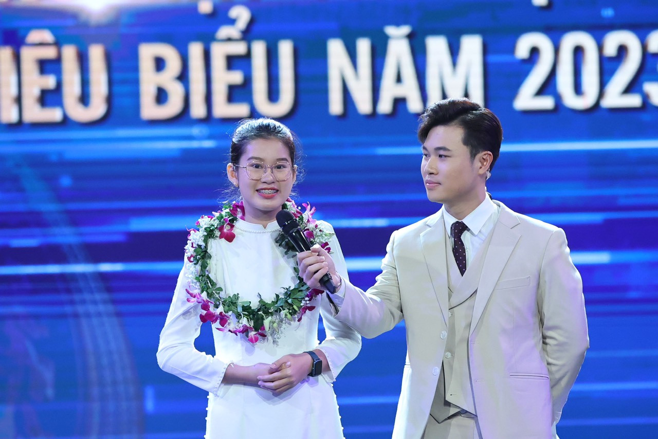 Tuyên dương Gương mặt trẻ Việt Nam tiêu biểu năm 2023: Những người 'lĩnh ấn tiên phong' ảnh 31