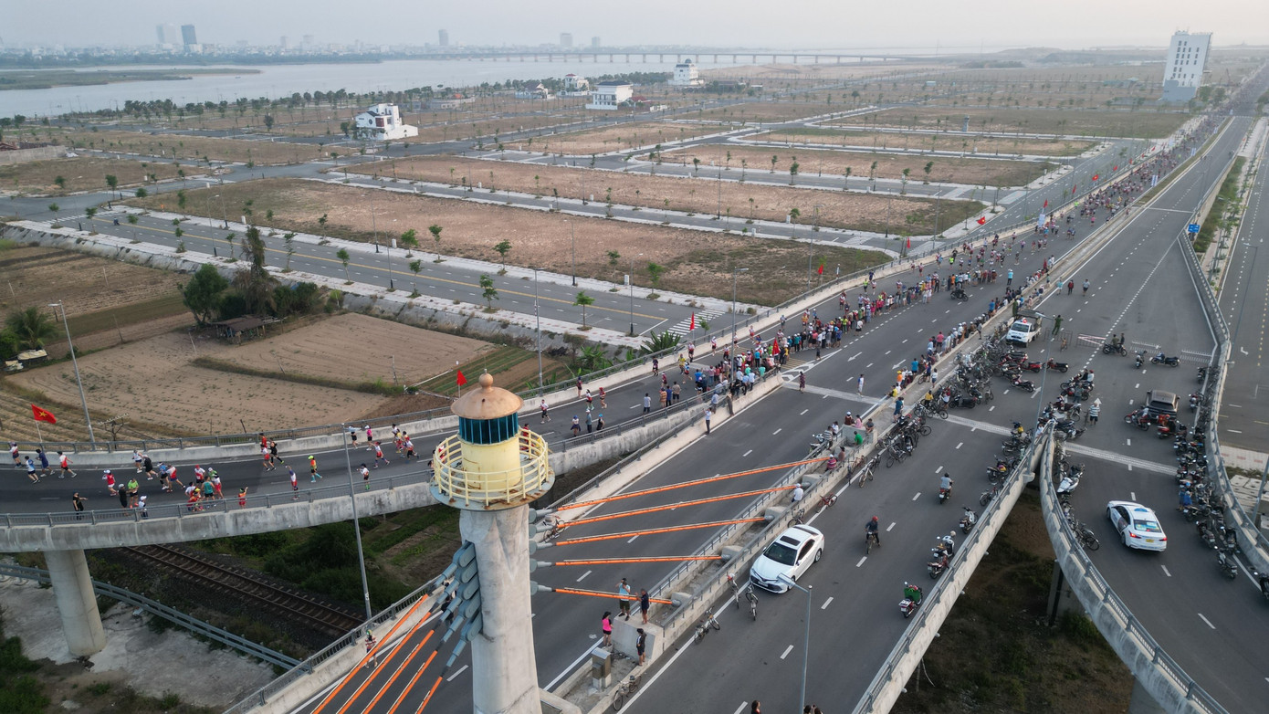 Tiền Phong Marathon 2024: Trên bục vinh quang ảnh 90