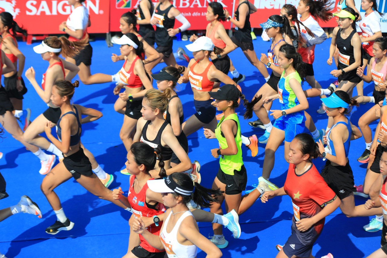 Tiền Phong Marathon 2024: Trên bục vinh quang ảnh 196