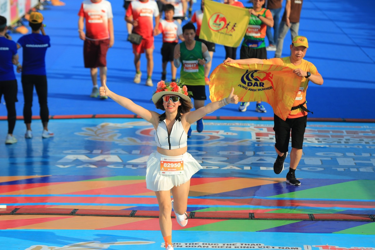 Tiền Phong Marathon 2024: Trên bục vinh quang ảnh 181