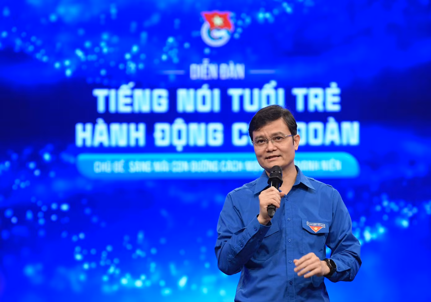 Anh Bùi Quang Huy - Ủy viên dự khuyết Trung ương Đảng, Bí thư thứ nhất Trung ương Đoàn, phát biểu tại diễn đàn.