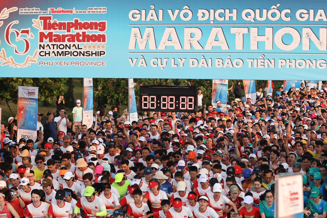 Tiền Phong Marathon 2024: Trên bục vinh quang ảnh 105