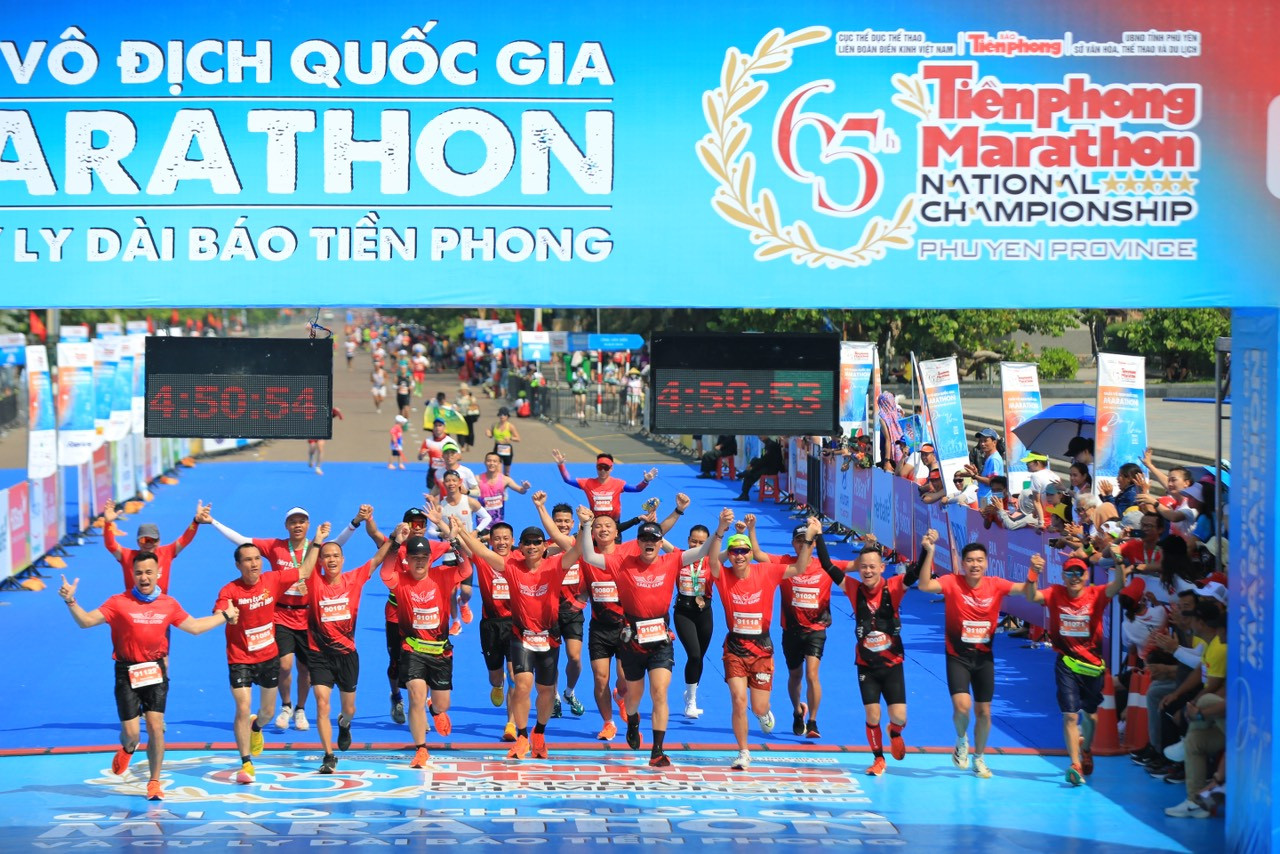 Tiền Phong Marathon 2024: Trên bục vinh quang ảnh 202