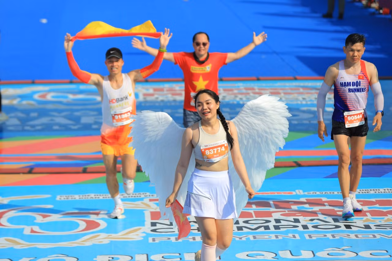 Tiền Phong Marathon 2024: Trên bục vinh quang ảnh 188