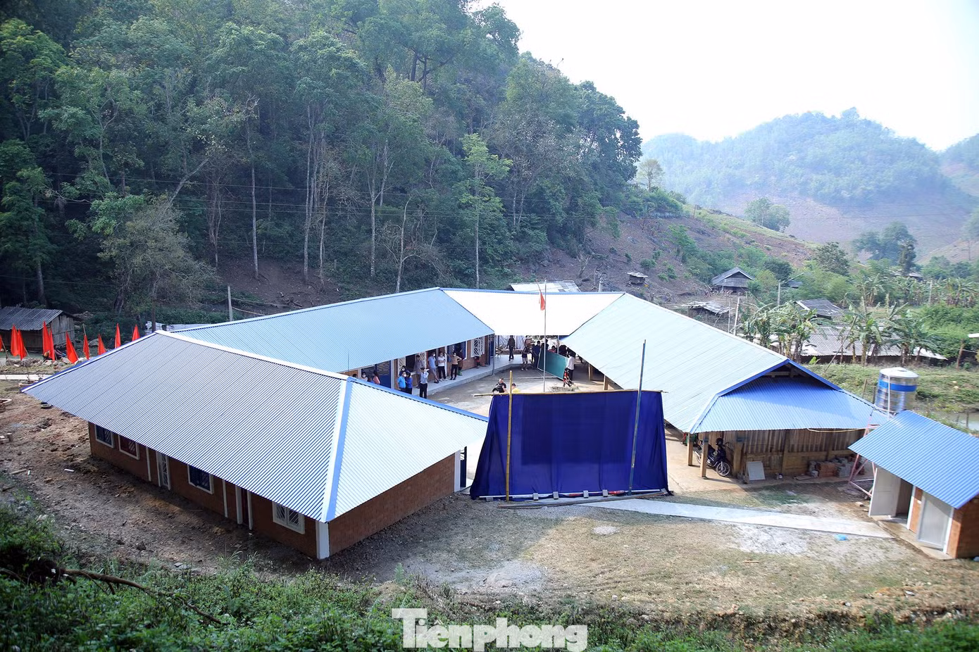 Công trình giúp hiện thực điều ước có trường mới, trường đẹp. Ảnh: Lâm Đăng Hải