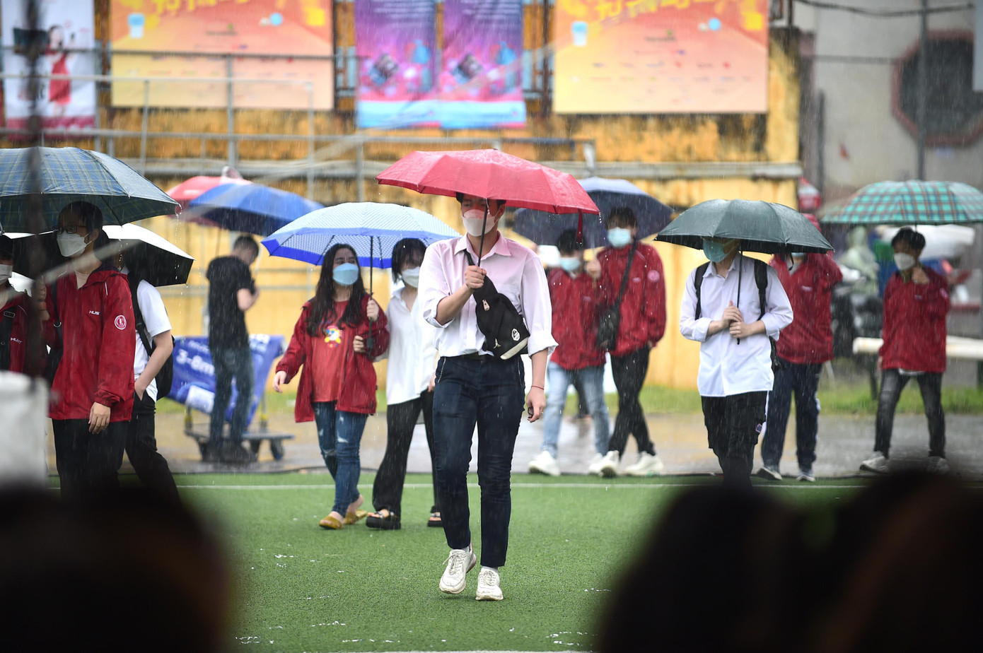 Lễ khai mạc chính thức 'Sóng Festival' sẽ diễn ra từ 18h đến 21h30 ngày 16/4 và sự kiện kéo dài đến 17h ngày 17/04/2022. Tuy nhiên, ngay từ 8h30 thứ Bảy, ngày 16/4, 'Sóng Festival' đã mở cửa đón các bạn trẻ tới tham gia trải nghiệm.