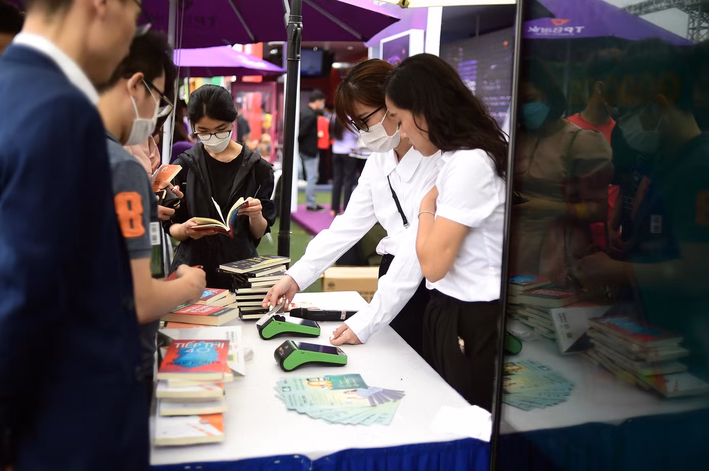 Hoạt động trải nghiệm thanh toán bằng thẻ chip tại 'Sóng Festival 2022'. Ảnh: Xuân Tùng