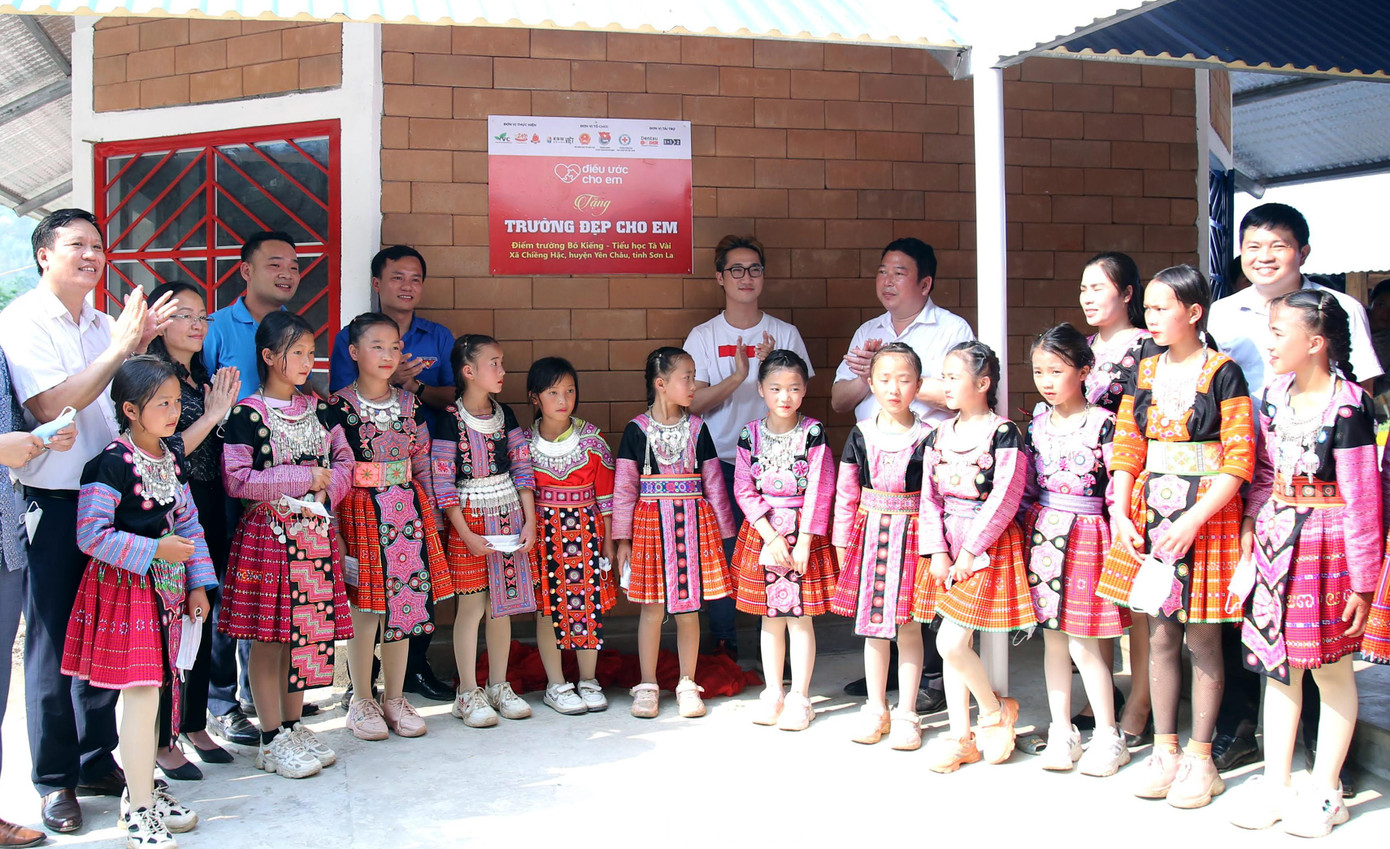 Lễ khánh thành điểm trường Bó Kiếng. Ảnh: Lâm Đăng Hải Lễ khánh thành điểm trường Bó Kiếng. Ảnh: Lâm Đăng Hải