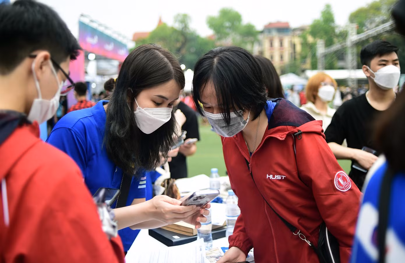 Trong đó, có trải nghiệm công nghệ VietQR tại khu vực Check-in &amp; nhận quà, hoạt động mua sắm; tiếp cận và trải nghiệm công nghệ số (thanh toán contactless, mã QR, công nghệ NFC, Digital bank, công nghệ eKYC); trải nghiệm thực tế các phương thức thanh toán và công nghệ số được ứng dụng trong các lĩnh vực giáo dục, giao thông, mua - bán.