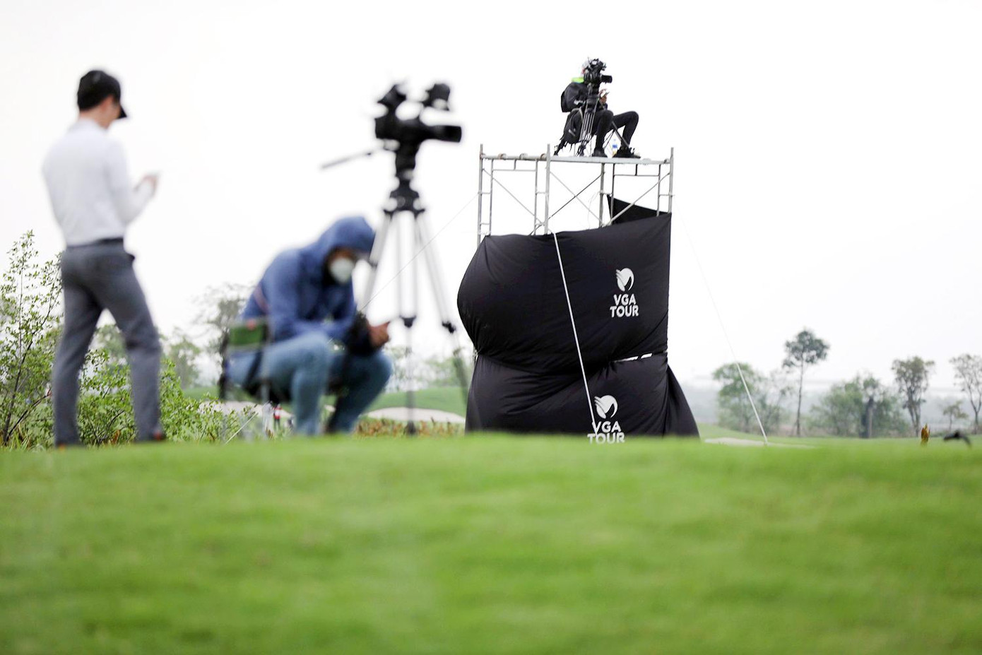 Giải đấu được phát sóng trực tiếp trên các kênh chính thức của VGA Tour, vHandicap, GolfNewsTV, page báo Tiền Phong, các kênh thể thao lớn và những ứng dụng truyền hình trực tuyến để người yêu golf khắp nơi có thể theo dõi những diễn biến mới nhất: Đài Phát thanh - Truyền hình Hà Nội, Đài Phát thanh - Truyền hình Hải Phòng; các ứng dụng OTT: VTVgo, VTC Now, FPT Play, My TV, Vieon..