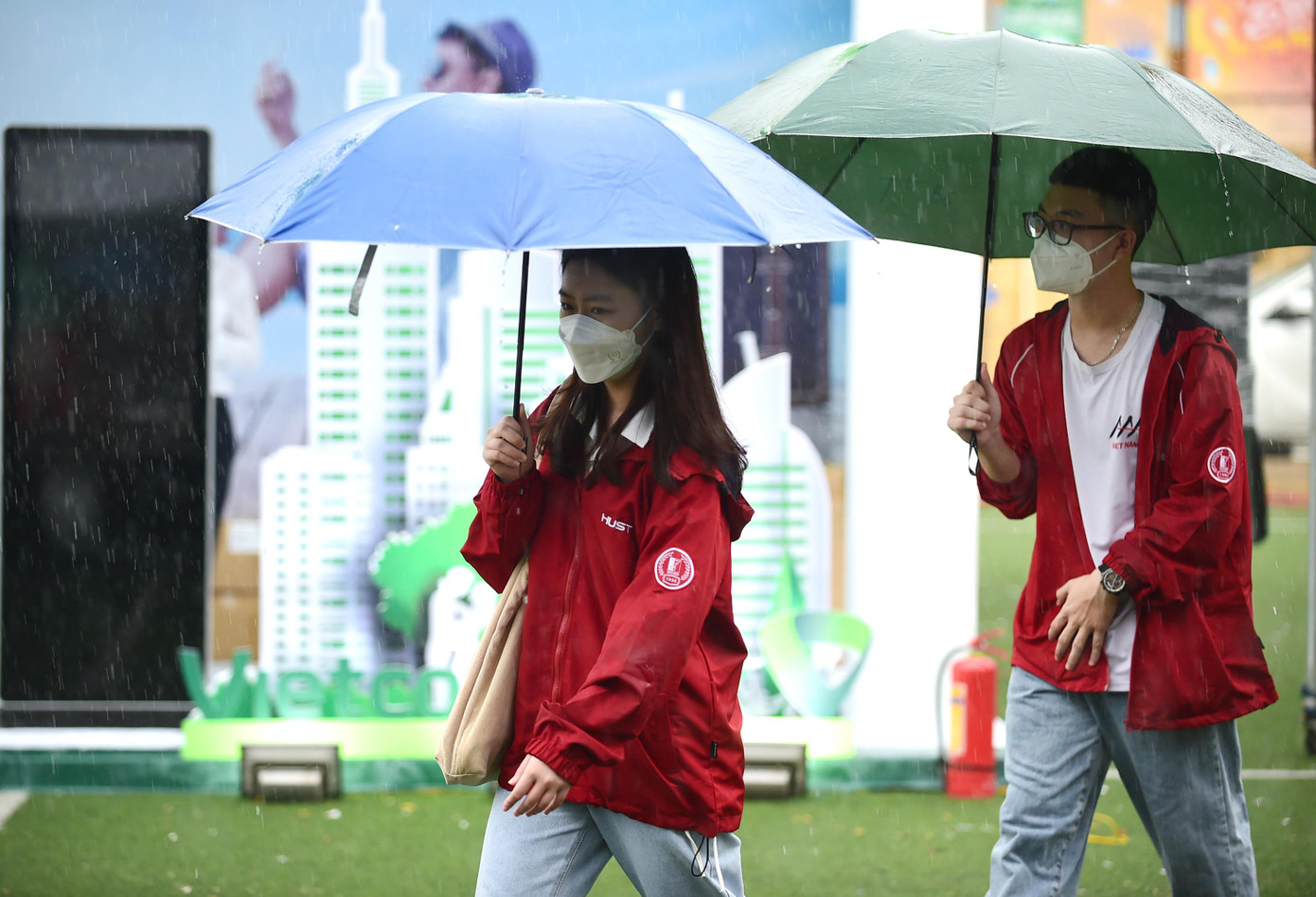 Ngày Thẻ Việt Nam lần 2, với chủ đề xuyên suốt “Tự tin mở lối”, do báo Tiền Phong phối hợp với Công ty Cổ phần Thanh toán quốc gia Việt Nam (NAPAS) tổ chức, dưới sự chỉ đạo nội dung của Ngân hàng Nhà nước, nhằm quảng bá và vận động cho phương thức thanh toán giảm dùng tiền mặt, tăng sử dụng các phương thức thanh toán dựa trên nền tảng công nghệ số để thực hiện chiến lược chuyển đổi số quốc gia trong lĩnh vực ngân hàng, cụ thể là "Đề án phát triển thanh toán không dùng tiền mặt, giai đoạn 2021 - 2025” mà Thủ tướng Chính phủ phê duyệt năm 2021.