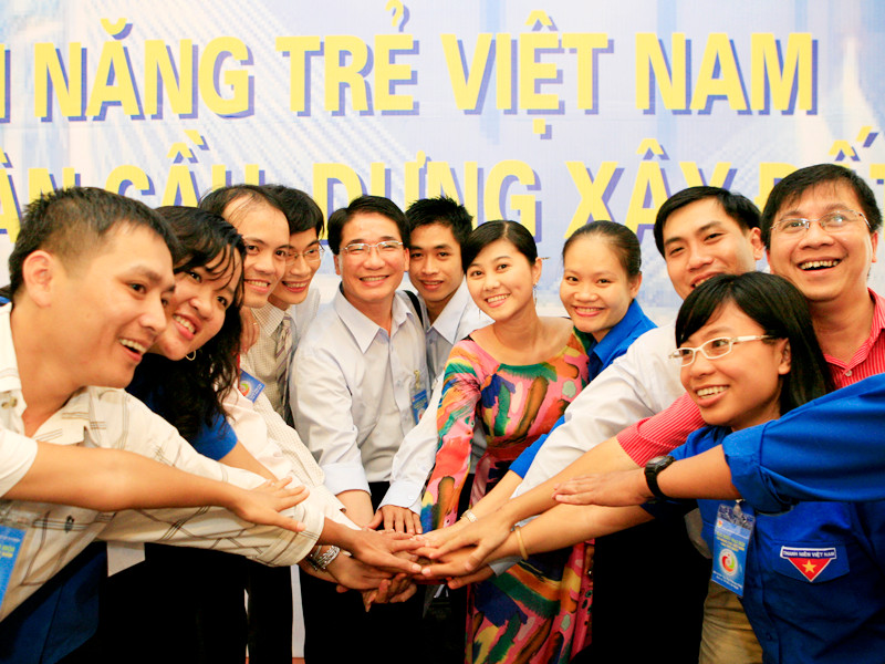 Các đại biểu trước giờ tham gia diễn đàn “Kết nối tài năng Việt”. Ảnh : Hồng Vĩnh