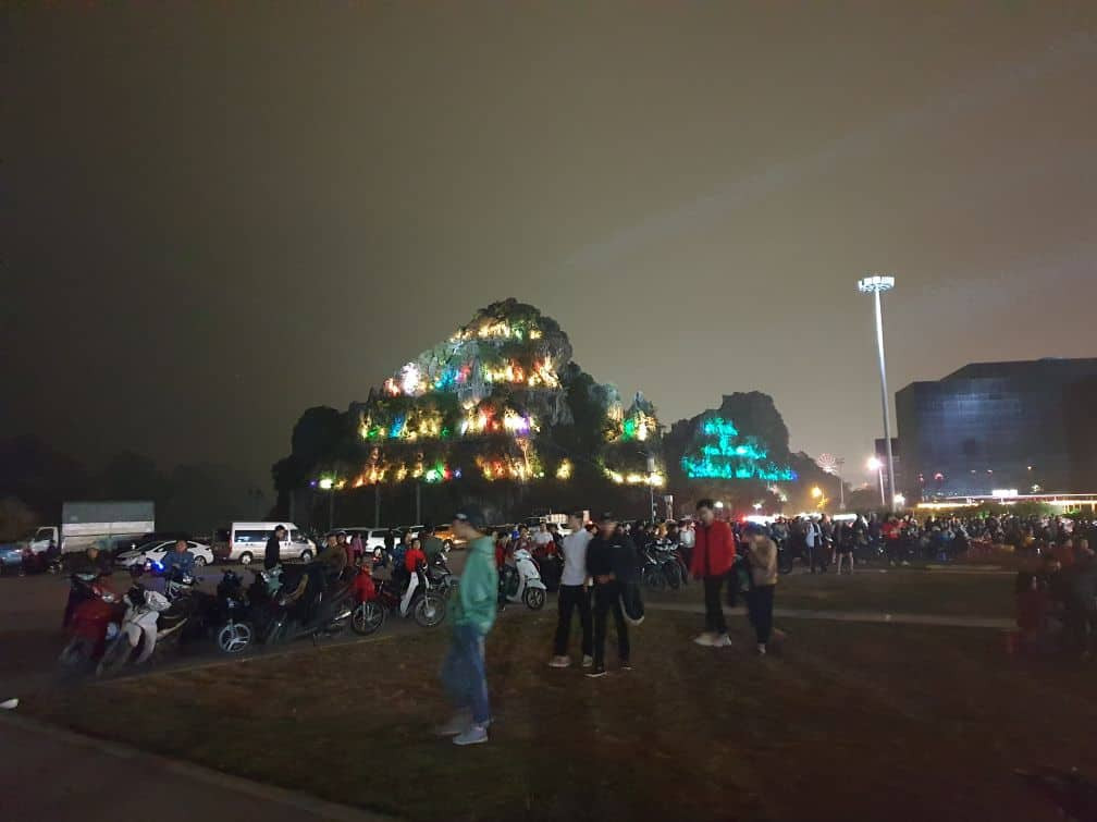 Pháo hoa rực sáng đón năm mới 2020 ảnh 20