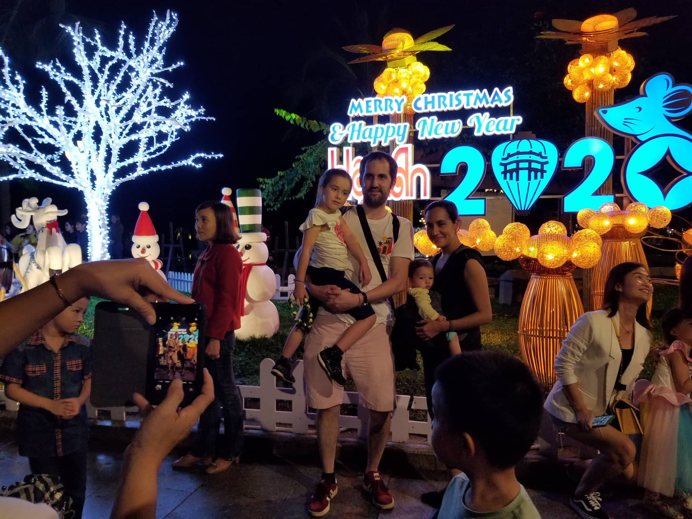 Pháo hoa rực sáng đón năm mới 2020 ảnh 33