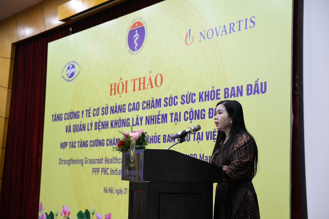 PGS.TS. Phan Lê Thu Hằng, Phó Vụ trưởng Vụ Kế hoạch - Tài chính (Bộ Y tế) phát biểu tại hội thảo PGS.TS. Phan Lê Thu Hằng, Phó Vụ trưởng Vụ Kế hoạch - Tài chính (Bộ Y tế) phát biểu tại hội thảo