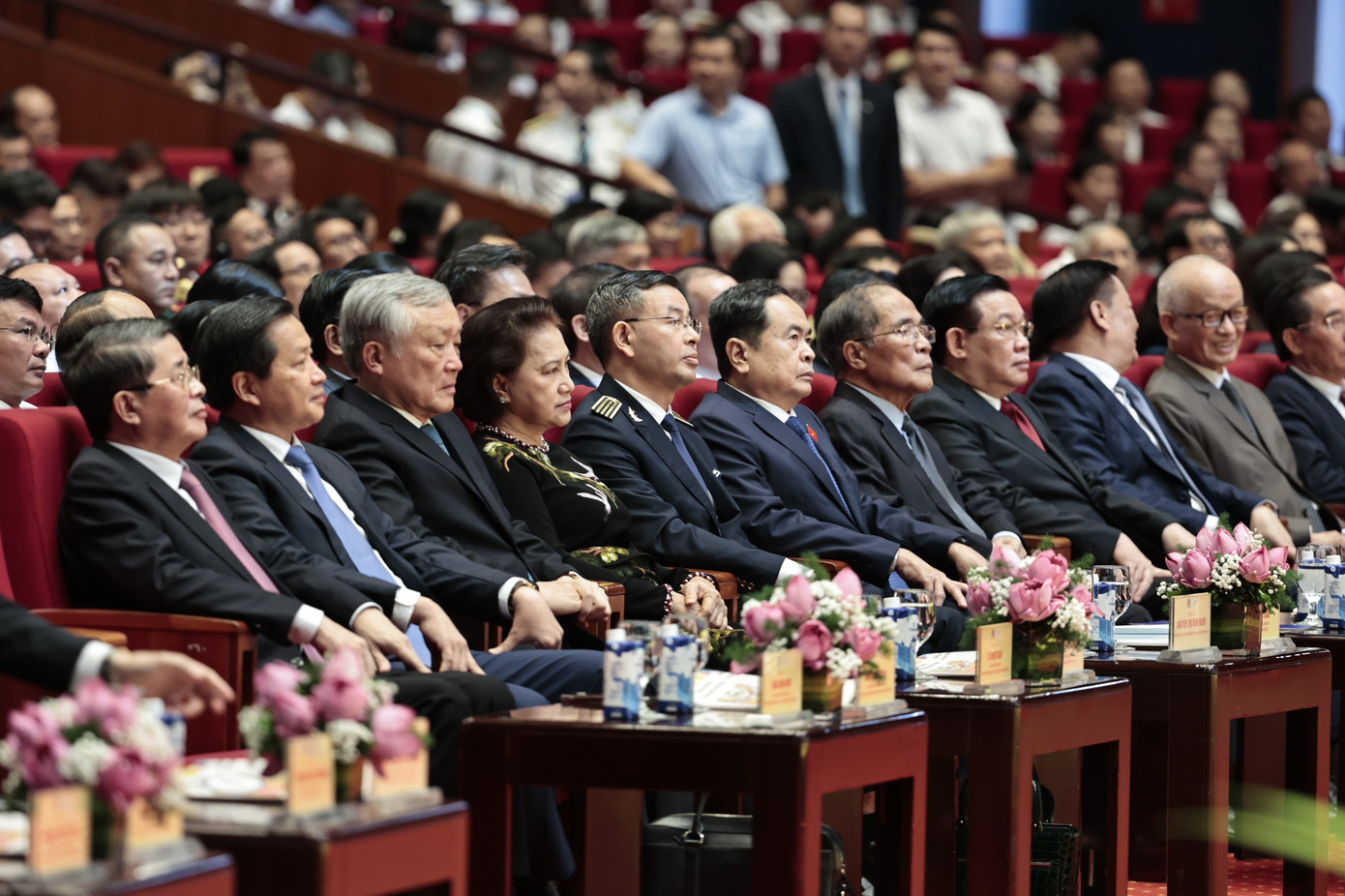 Lãnh đạo Đảng, Nhà nước tham dự lễ kỷ niệm. (Ảnh: Như Ý)