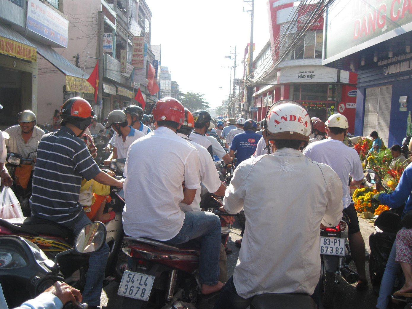 Kẹt xe trên đường Nguyễn Văn Trỗi