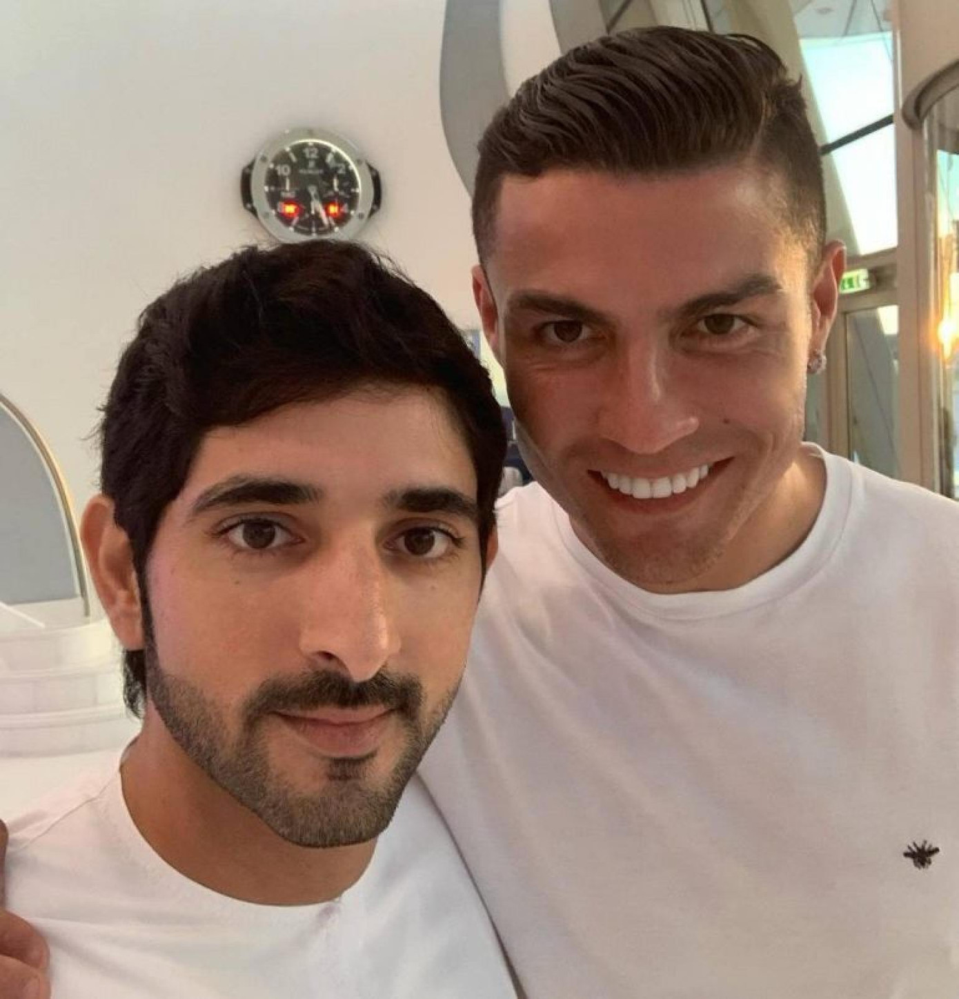 Thái tử Dubai đăng ảnh chụp cùng Ronaldo trên Instagram. Ảnh: IG. Thái tử Dubai đăng ảnh chụp cùng Ronaldo trên Instagram. Ảnh: IG.