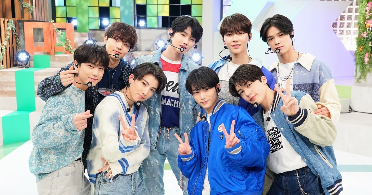 Buổi ký tặng mới nhất của &TEAM gây ồn ào vì nhân viên yêu cầu kiểm tra áo ngực của fan nữ trước khi tiếp xúc với thần tượng. Buổi ký tặng mới nhất của &TEAM gây ồn ào vì nhân viên yêu cầu kiểm tra áo ngực của fan nữ trước khi tiếp xúc với thần tượng.