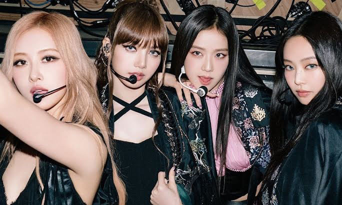 Ban tổ chức show BlackPink tại Việt Nam và YG đều khẳng định các cô gái không chỉ biểu diễn 13 ca khúc. Ảnh: YG. Ban tổ chức show BlackPink tại Việt Nam và YG đều khẳng định các cô gái không chỉ biểu diễn 13 ca khúc. Ảnh: YG.