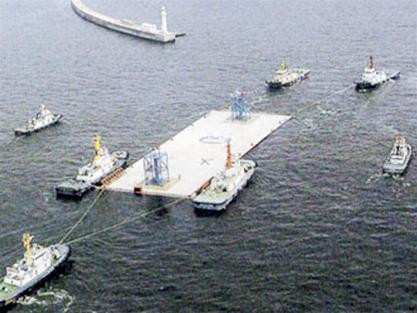 Tàu kéo và tàu đẩy sẽ lai dắt đốt hầm từ bể đúc về địa điểm thi công đường hầm. (Ảnh chủ đầu tư cung cấp)