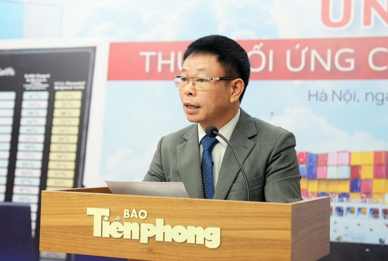 Ông Phùng Công Sưởng - Tổng Biên tập Báo Tiền Phong. Ông Phùng Công Sưởng - Tổng Biên tập Báo Tiền Phong.