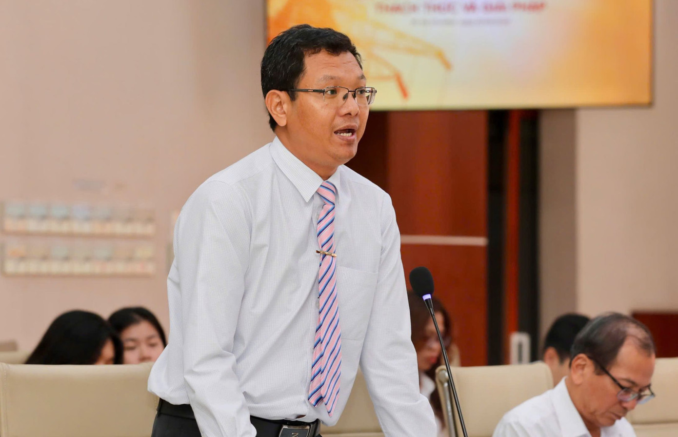 Tiến sĩ Nguyễn Công Tráng - Giảng viên Trường Đại học Tôn Đức Thắng. Tiến sĩ Nguyễn Công Tráng - Giảng viên Trường Đại học Tôn Đức Thắng.