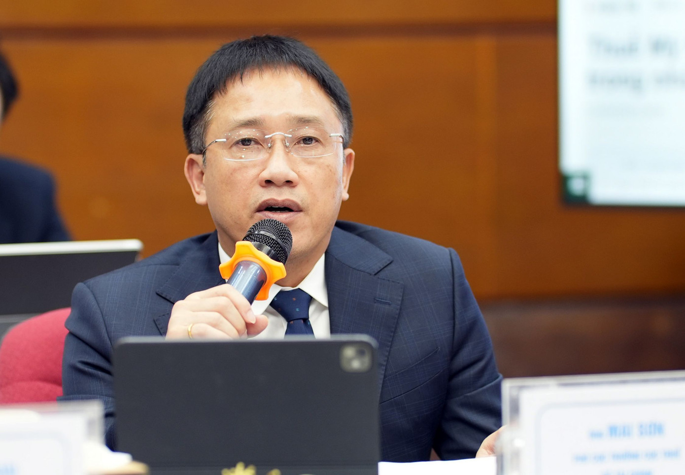 Ông Mai Sơn - Phó cục trưởng Cục Thuế. Ông Mai Sơn - Phó cục trưởng Cục Thuế.