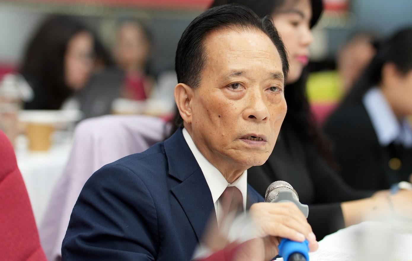 Chuyên gia tài chính - ngân hàng Nguyễn Trí Hiếu. Chuyên gia tài chính - ngân hàng Nguyễn Trí Hiếu.