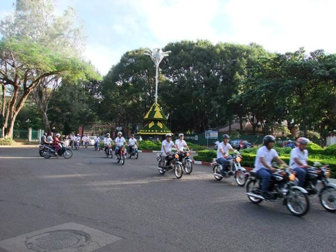 Honda 67 có mặt tại Việt Nam từ thập niên 60, 70 của thế kỷ trước với hai dòng xe 67 chủ yếu là SS 50 (sản xuất năm 1967) và SS 50E (sản xuất năm 1971). Ngày nay, ở Việt Nam, Honda 67 tuy vẫn chạy tốt nhưng chỉ có số ít người đi, chủ yếu là những người có niềm say mê mẫu xe này