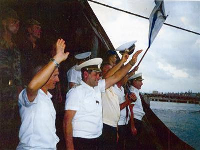 Những quân nhân Nga cuối cùng rời Cam Ranh năm 2002 Những quân nhân Nga cuối cùng rời Cam Ranh năm 2002