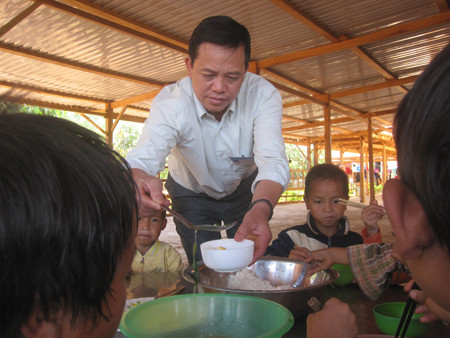  Vay hàng trăm triệu để xây trường đẹp cho học trò Bahnar ảnh 5