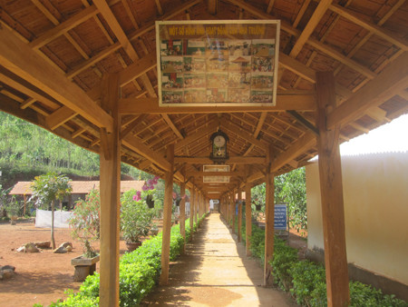  Vay hàng trăm triệu để xây trường đẹp cho học trò Bahnar ảnh 3