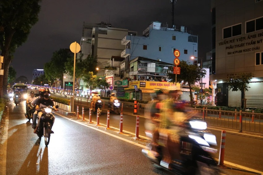 Sắp tới, cơ quan chức năng sẽ tiến hành nhiều biện pháp để xóa điểm đen tai nạn giao thông. Sắp tới, cơ quan chức năng sẽ tiến hành nhiều biện pháp để xóa điểm đen tai nạn giao thông.