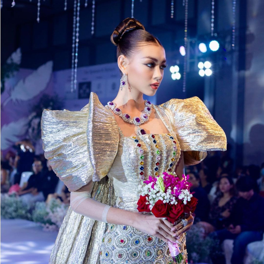 Cuộc thi Hoa hậu Hòa bình Myanmar 2024 có sự tham dự của khoảng 20 thí sinh đại diện cho các tỉnh, thành. Sắc vóc các thí sinh năm nay được nhận xét đồng đều nhưng không có gương mặt nổi trội. Hầu hết thí sinh của Hoa hậu Hòa bình Myanmar đều là những gương mặt mới mẻ với cuộc thi nhan sắc.