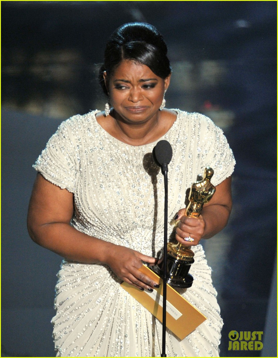 Octavia Spencer xúc động khi nhận giải Nữ diễn viên phụ xuất sắc nhất. Octavia Spencer xúc động khi nhận giải Nữ diễn viên phụ xuất sắc nhất