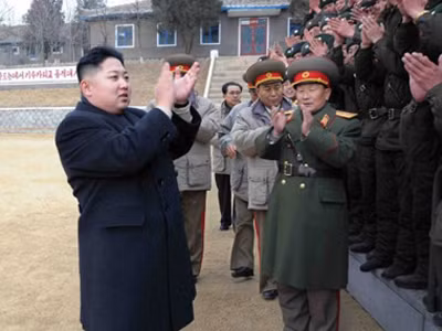 Ông Kim Jong Un thị sát một đơn vị quân đội