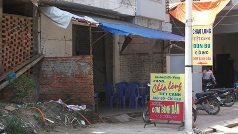 Hàng quán mọc lên trên các khu biệt thự bỏ hoang