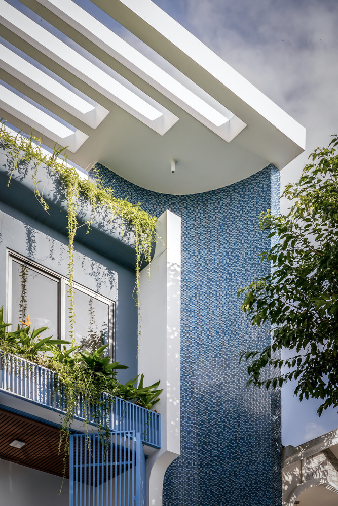 Tiêu chí chính của thiết kế là tạo nên sự kết nối liền mạch giữa các tầng, tích hợp các khu vực sinh hoạt như ăn uống, học tập và vui chơi. Điều này giúp những đứa trẻ có thể tự do sinh hoạt, khám phá, đồng thời dễ dàng tương tác với bố mẹ.