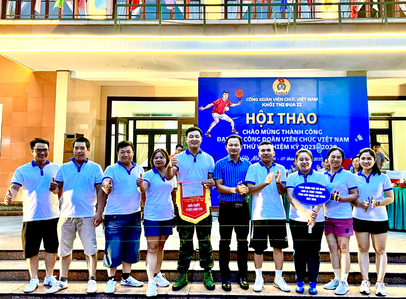 Giải Nhất môn kéo co thuộc về Tổng liên đoàn Lao động Việt Nam Giải Nhất môn kéo co thuộc về Tổng liên đoàn Lao động Việt Nam