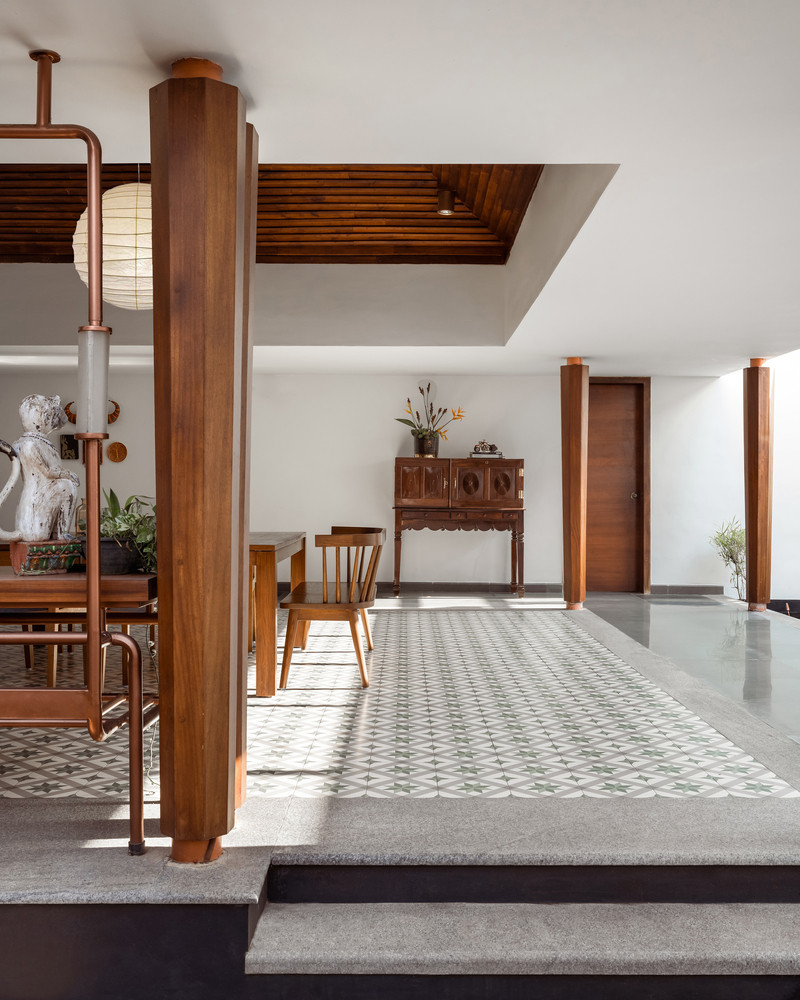 Ngôi nhà này được giới chuyên môn xem như một hình mẫu tiêu biểu cho kiến trúc bền vững ở vùng khí không hậu nhiệt đới.