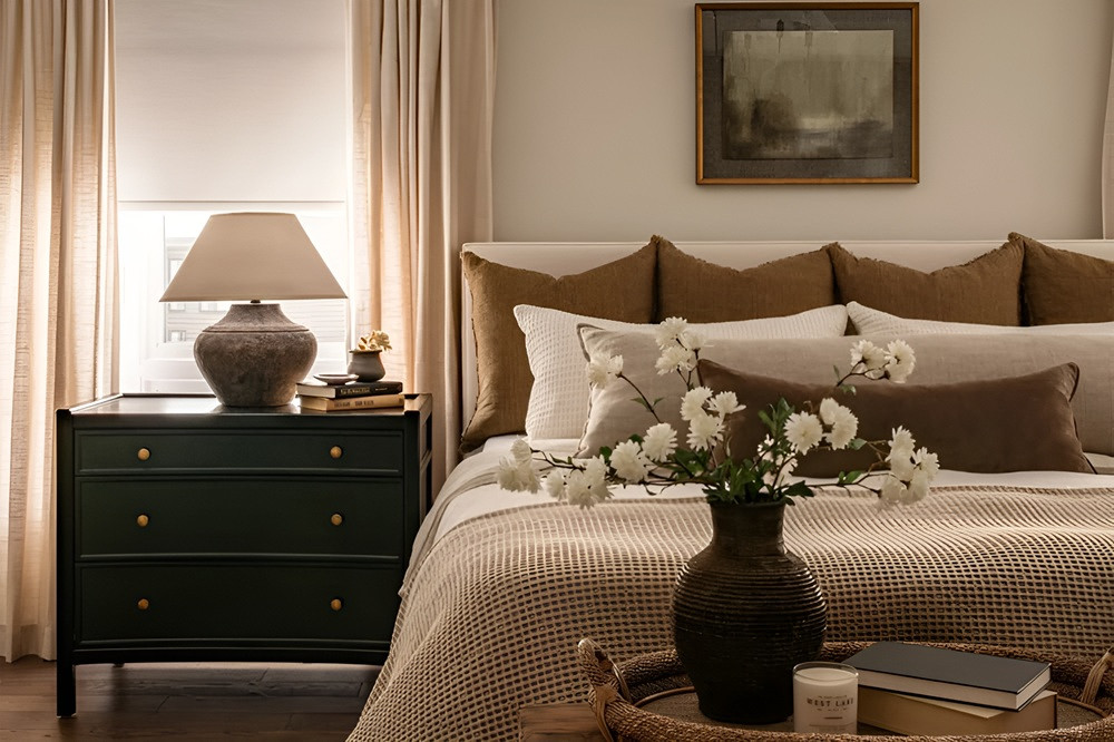 Sự kết hợp hoàn hảo giữa tông be và nâu nhạt.