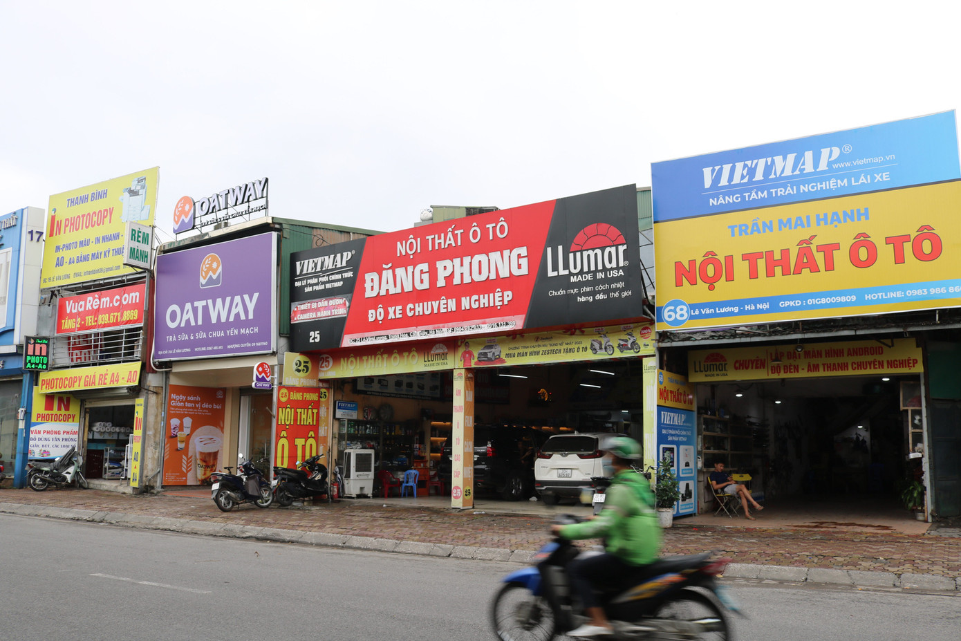 Bên cạnh số nhà 25 Lê Văn Lương lại là số 68 Lê Văn Lương