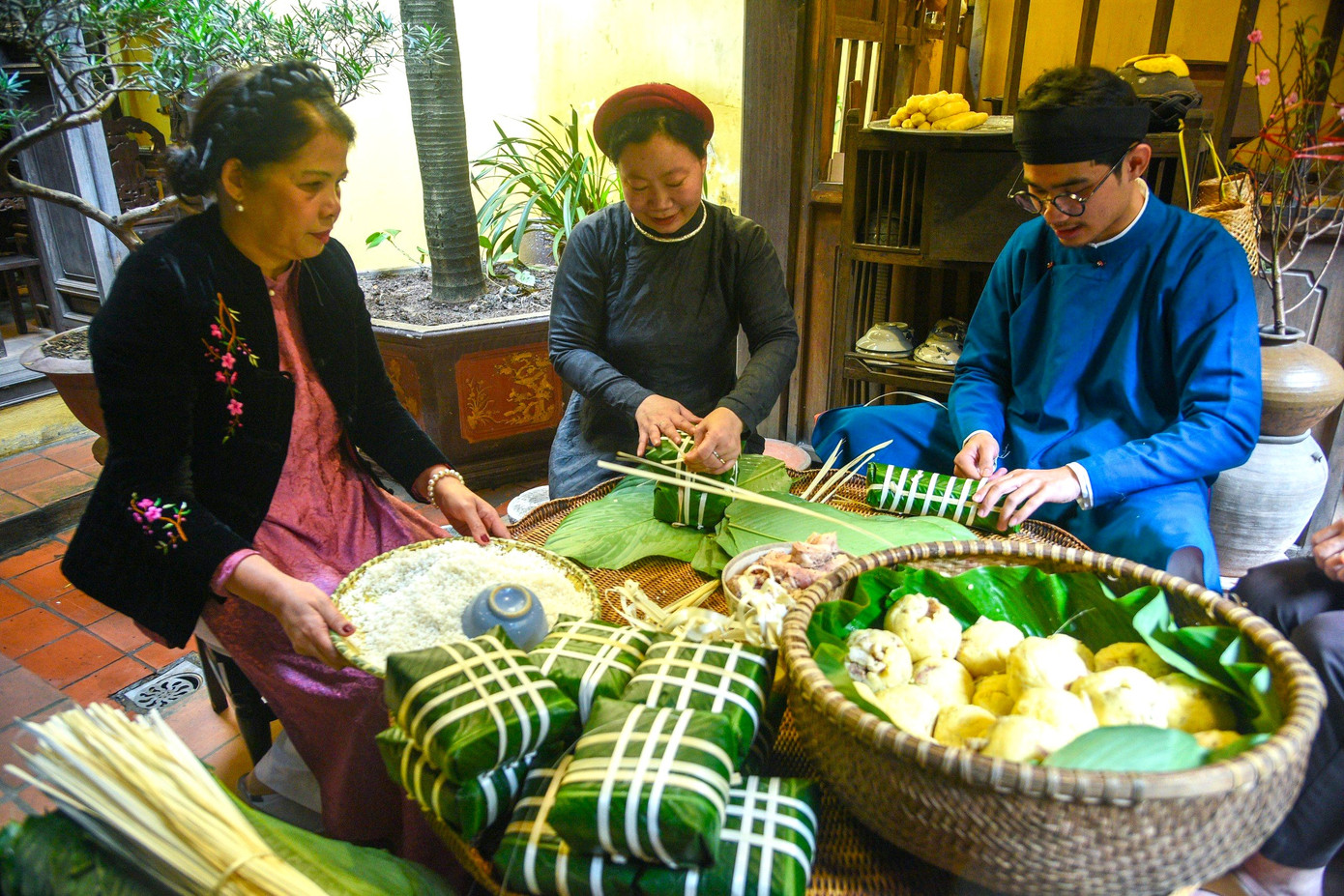 Ban quản lý hồ Hoàn Kiếm và phố cổ Hà Nội cho biết với mong muốn truyền tải đến nhân dân, du khách một số nét đặc trưng của ngày Tết truyền thống tại khu phố cổ Hà Nội nên đã tổ chức hoạt động tái hiện này. Bánh chưng làm từ những nguyên liệu gần gũi với đời sống người dân như gạo nếp, thịt lợn, đậu xanh, hành, hạt tiêu, lá dong, lạt giang...